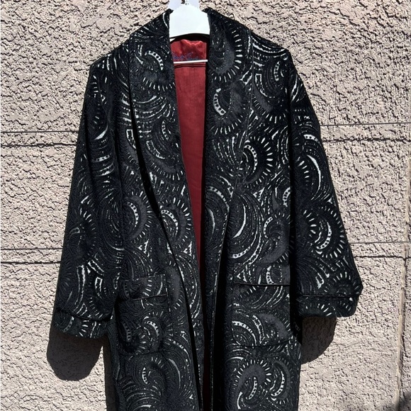 Robert Graham Robe - Picture 2 of 12
